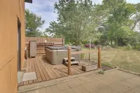 Waterfront Pelican Lake House w/ Dock - 2 estrellas