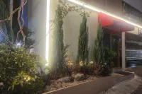 MOMENTS HOTEL - New