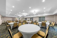 Hampton Inn & Suites Palestine - Parkplatz