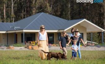 Redgate Forest Retreat