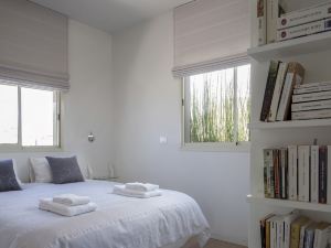 Apartment Plume | 2BR | Tel Aviv | Lev Hair | Melchett St | #TL54