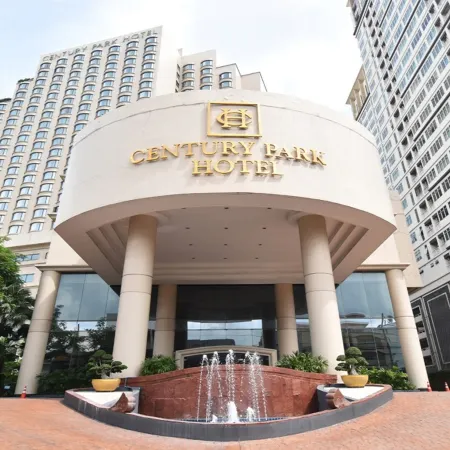 Century Park Hotel Отели рядом с достопримечательностью «Магазин беспошлинной торговли King Power»