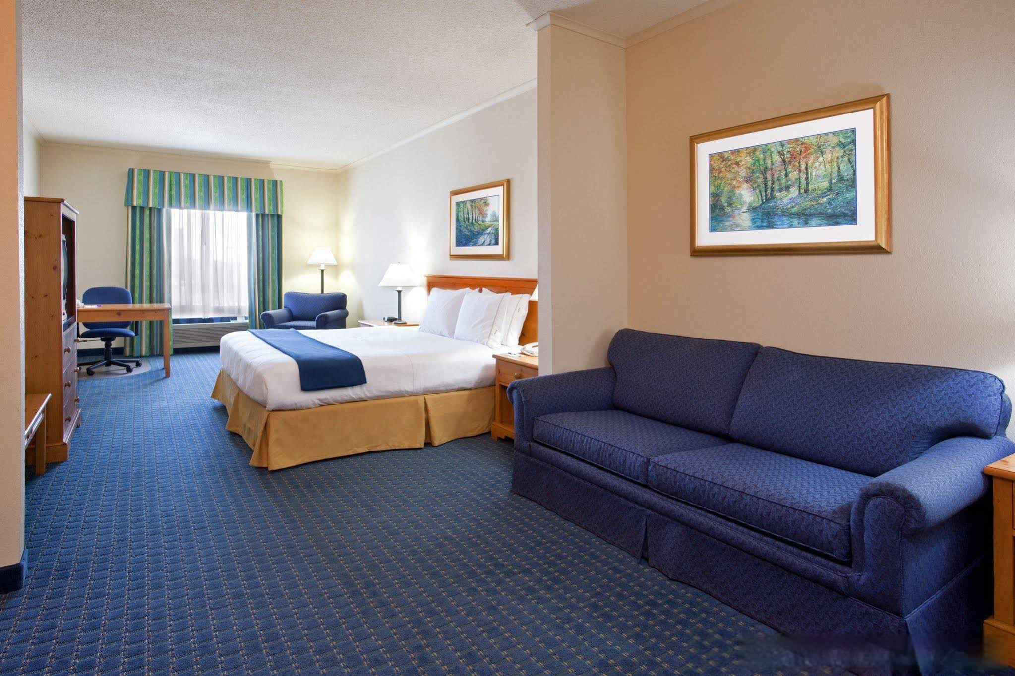 Holiday Inn Express Breezewood, an Ihg Hotel