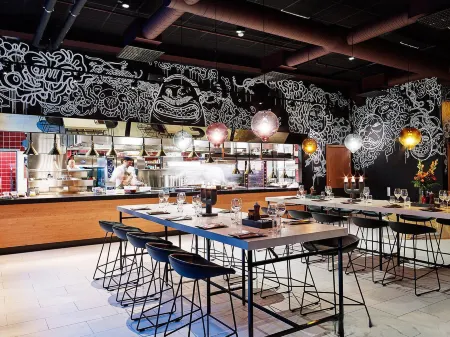 Scandic Europa Отели рядом с достопримечательностью «Chalmers Conference Centre»