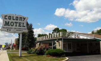 Colony Motel