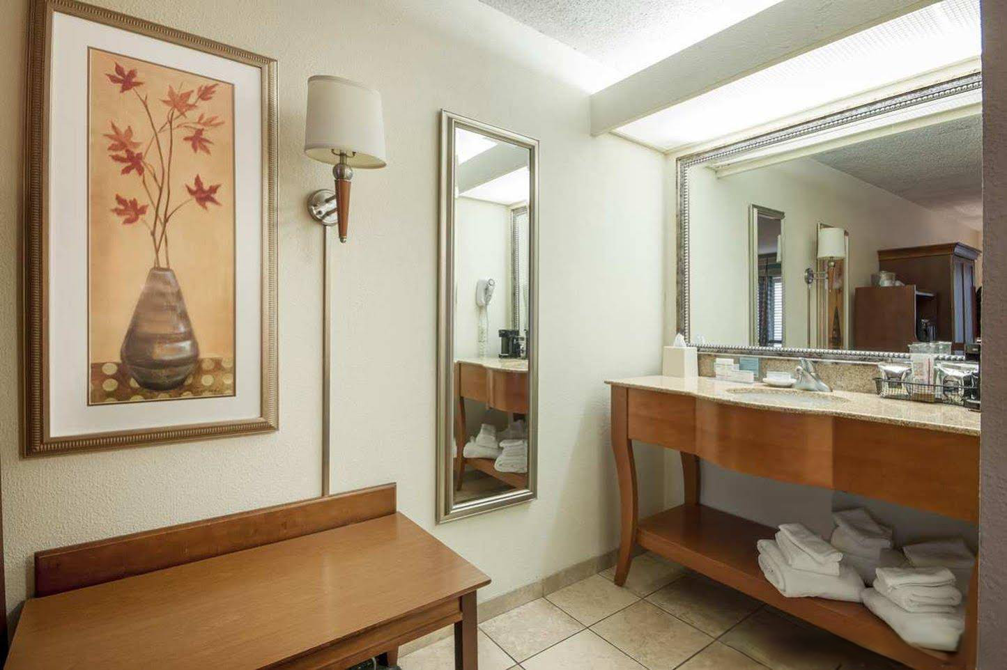 Red Lion Inn & Suites Hattiesburg