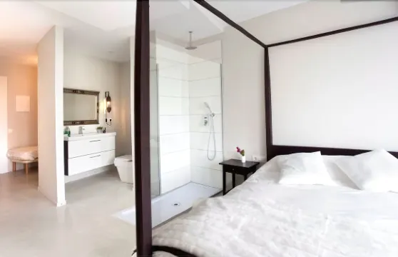 套房青年旅舍 - 限成人