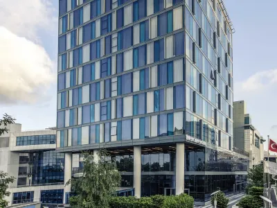 Mercure Istanbul Umraniye Hotels in der Nähe von Çekmeköy Gençlik Hizmetleri Ve Spor İlçe Müdürlüğü Sentetik Çim Yüzeyli Futbol Stadı