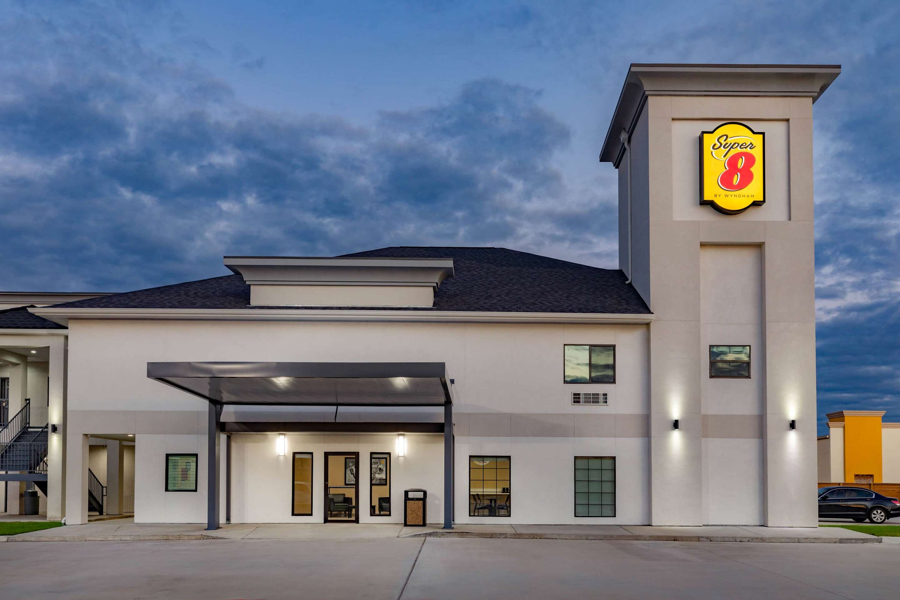 Super 8 by Wyndham Houston North West