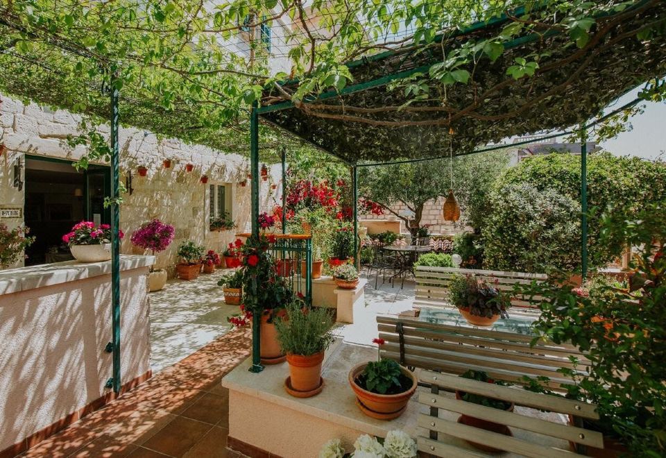Hotel Heritage Hotel Park Hvar, Exterior, Garden