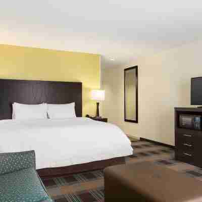 Hampton Inn Fairmont Rooms