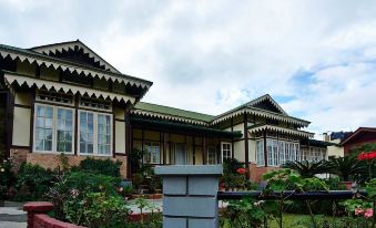 Cafe Shillong Bed and Breakfast