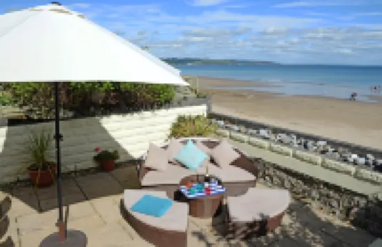 Gone to the Beach - Sea Views Direct Beach Access
