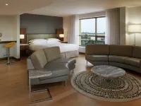 Hilton Toronto Airport Hotel & Suites Hotels near Malton