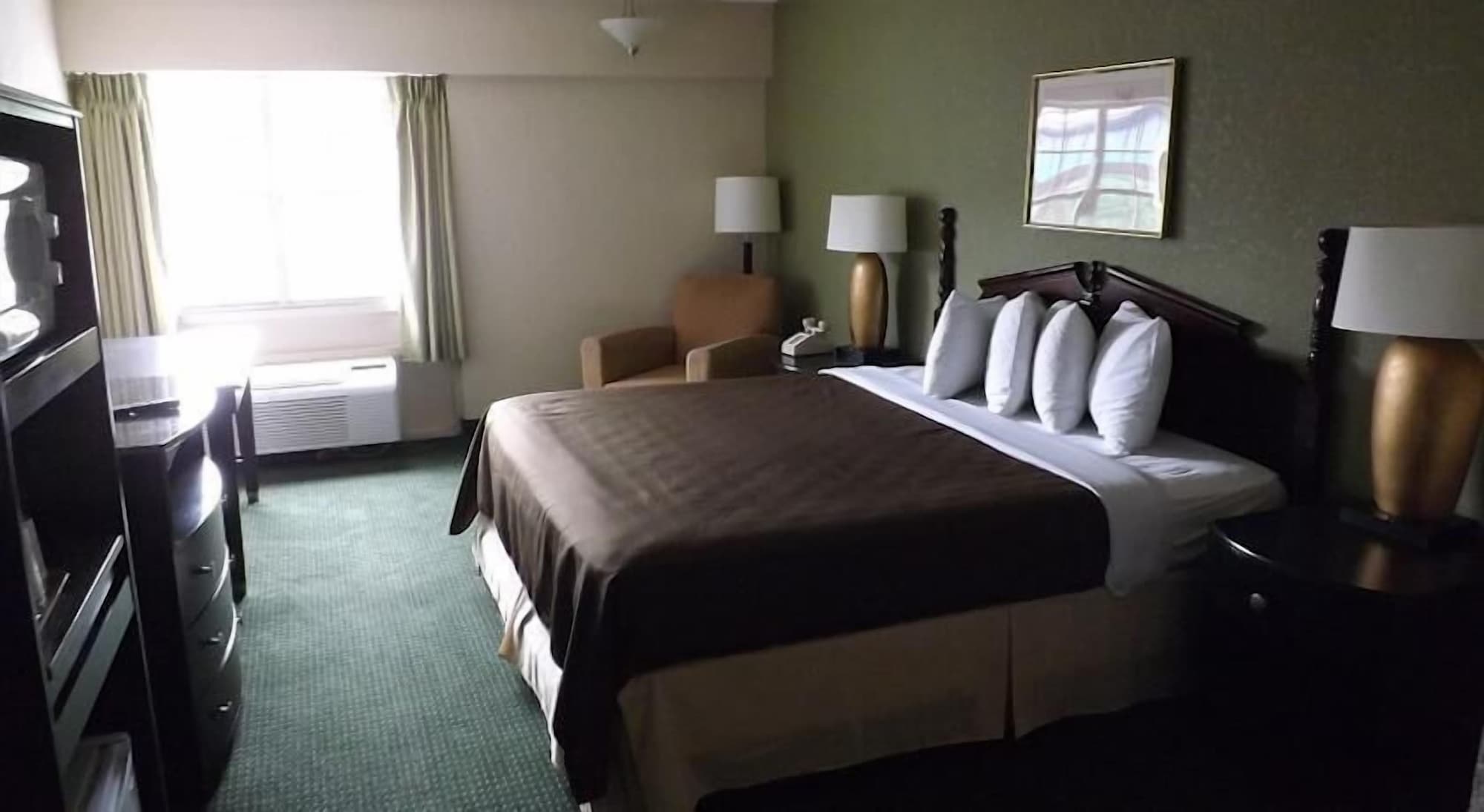 River Valley Inn & Suites