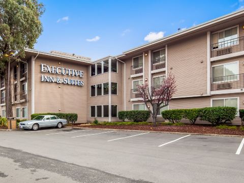 Executive Inn & Suites Oakland