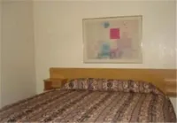 Colonade Motel Suites