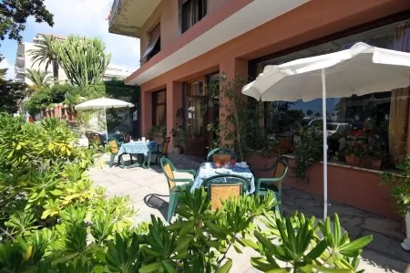 Hotel Kristina Отели в г. Cervo