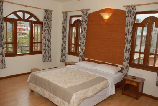 Vardan Resort n' Apartment