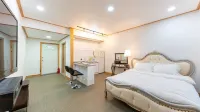 Yangyang Salvia Pension - spa