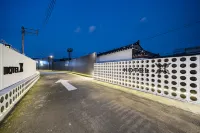 Cheongdo Hotel X - Motels
