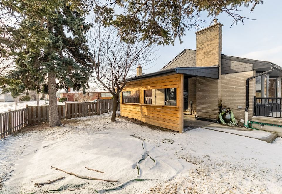 GLOBALSTAY Luxury Townhouse Minutes Away From Waterfront - Housity