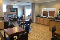 Baymont Inn & Suites by Wyndham Holbrook - Uima-altaat