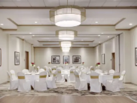 Doubletree by Hilton Chicago Midway Airport Hotels in Bedford Park