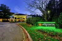 La Quinta Inn & Suites by Wyndham Raleigh Crabtree