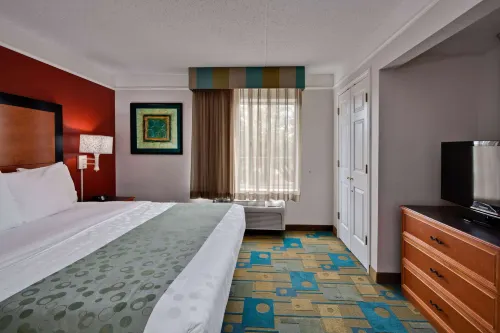 La Quinta Inn & Suites by Wyndham USF (Near Busch Gardens) Hotel a Temple Terrace