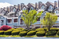 Econo Lodge Cranston - Providence - 2-Star