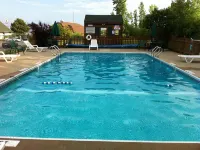 Americas Best Value Inn Plattsburgh - Pool