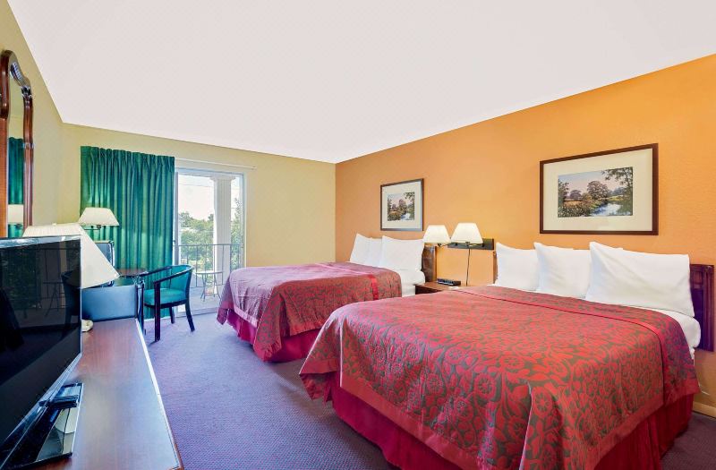 Days Inn by Wyndham Waynesboro