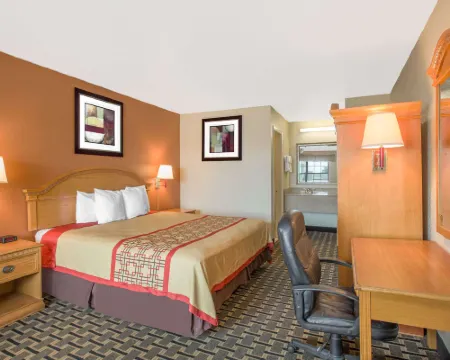 Days Inn by Wyndham Monroe La Hotels in Monroe