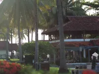 Ocean Queen Resort Hotels in Cisolok