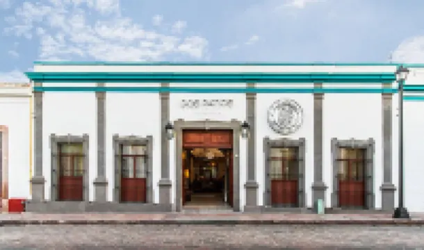 Dos Patios Querétaro Curamoria Collection