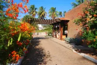 Hotel Marinas Hotels near Praia do Madeiro