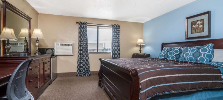 Super 8 by Wyndham Bismarck Hotels in Bismarck