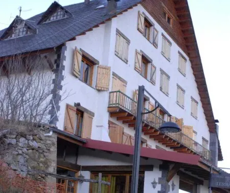 Hotel Terralta Отели в г. Гомбрен