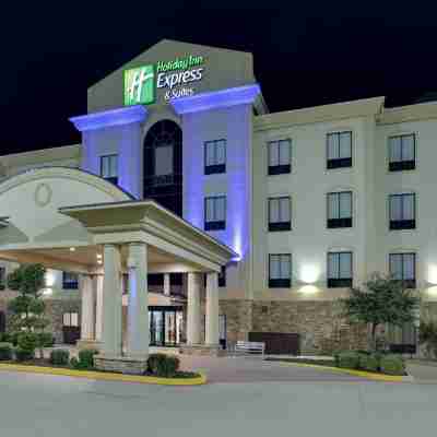 Holiday Inn Express & Suites Denton-UNT-Twu Hotel Exterior