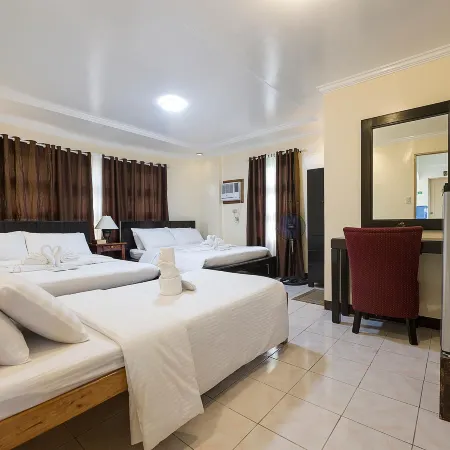 Batanes Seaside Lodge & Restaurant โรงแรมในบาสโก