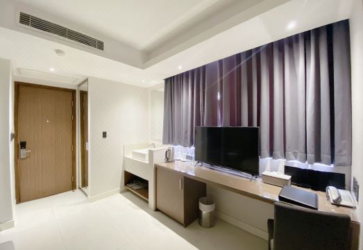 더 럭스 호텔 외부 이미지