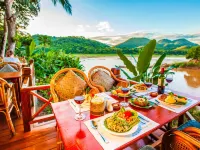 Mekong Riverview Hotel Hotels near Chomphet