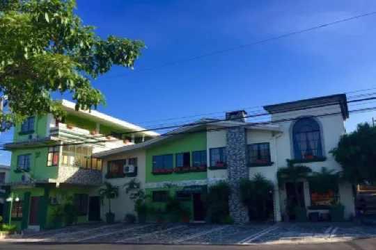 聖薩爾瓦多阿利坎特飯店 義大利廣場附近的飯店