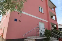 Apartments Ulika