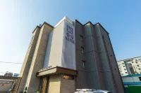 Chungju Donghang Hotel Hotels near Chungju Jangmi Sanseong