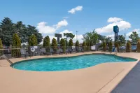 Clarion Pointe OKC Airport - Pools