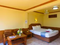 Haad YAO Bayview Resort & Spa Hotels near Secret Beach