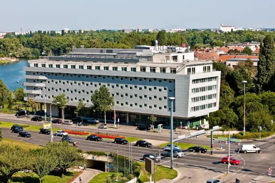 อาร์โคเทล ไคเซอร์วาสเซอร์ เวียนนา