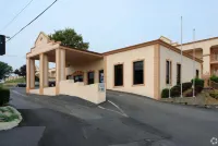 Super 8 by Wyndham Nashville Near Downtown / I-40 Hôtels à : Nashville